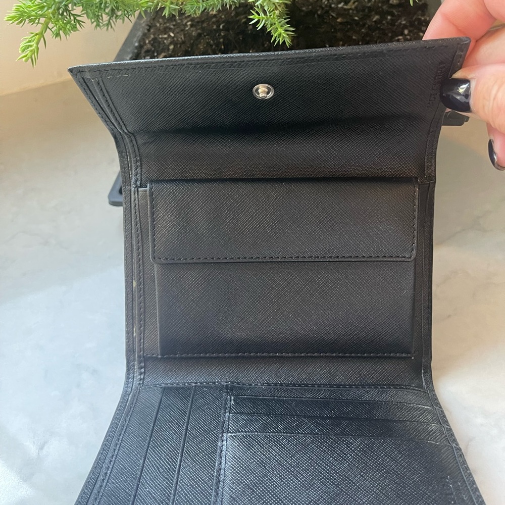 PRADA Wallet - Picture 3 of 9